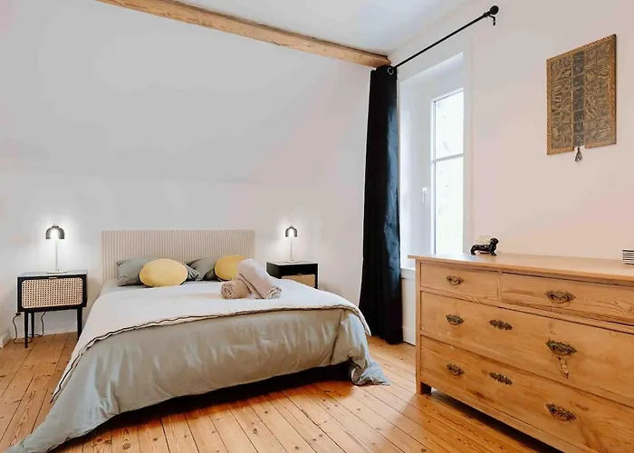 Des Genets Semesterbostad