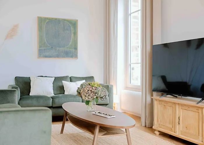 Des Genets Semesterbostad